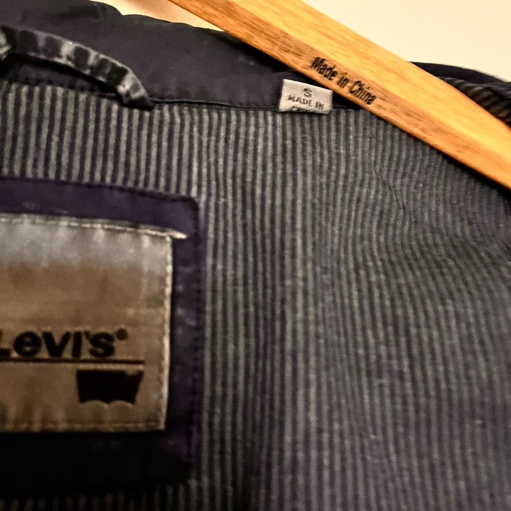 Levi’s  denim jacket - Picture 10 of 11